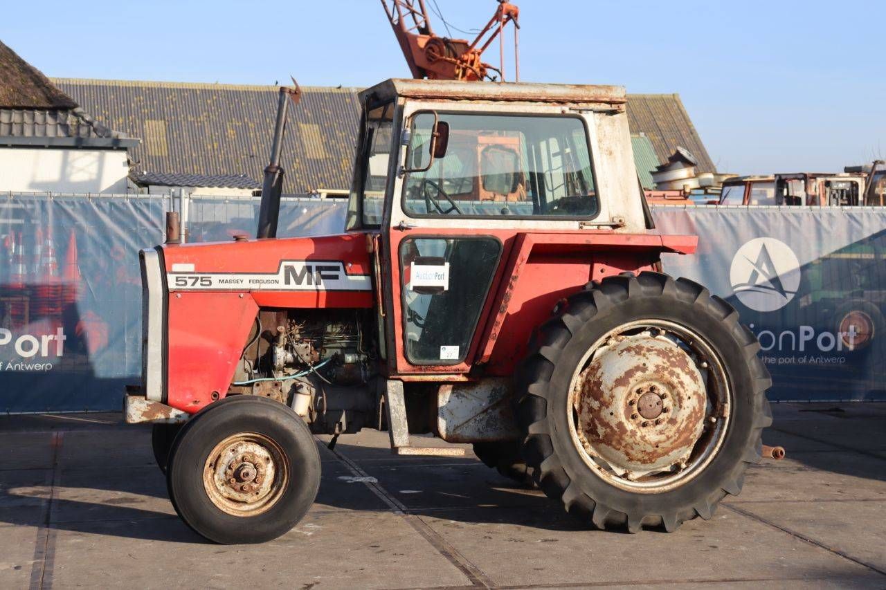 Tractor Massey Ferguson 575 Diesel 49kW (Margin)