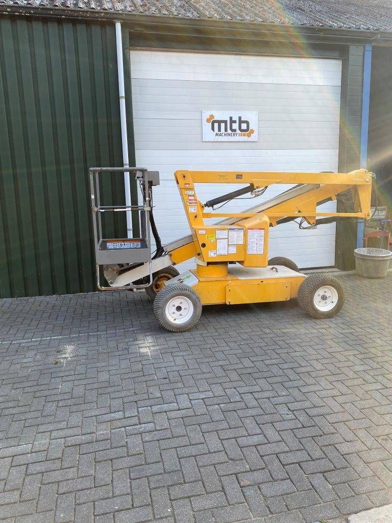 Articulating boom lift Nifty HR12NE 200kg 12.1m 2011