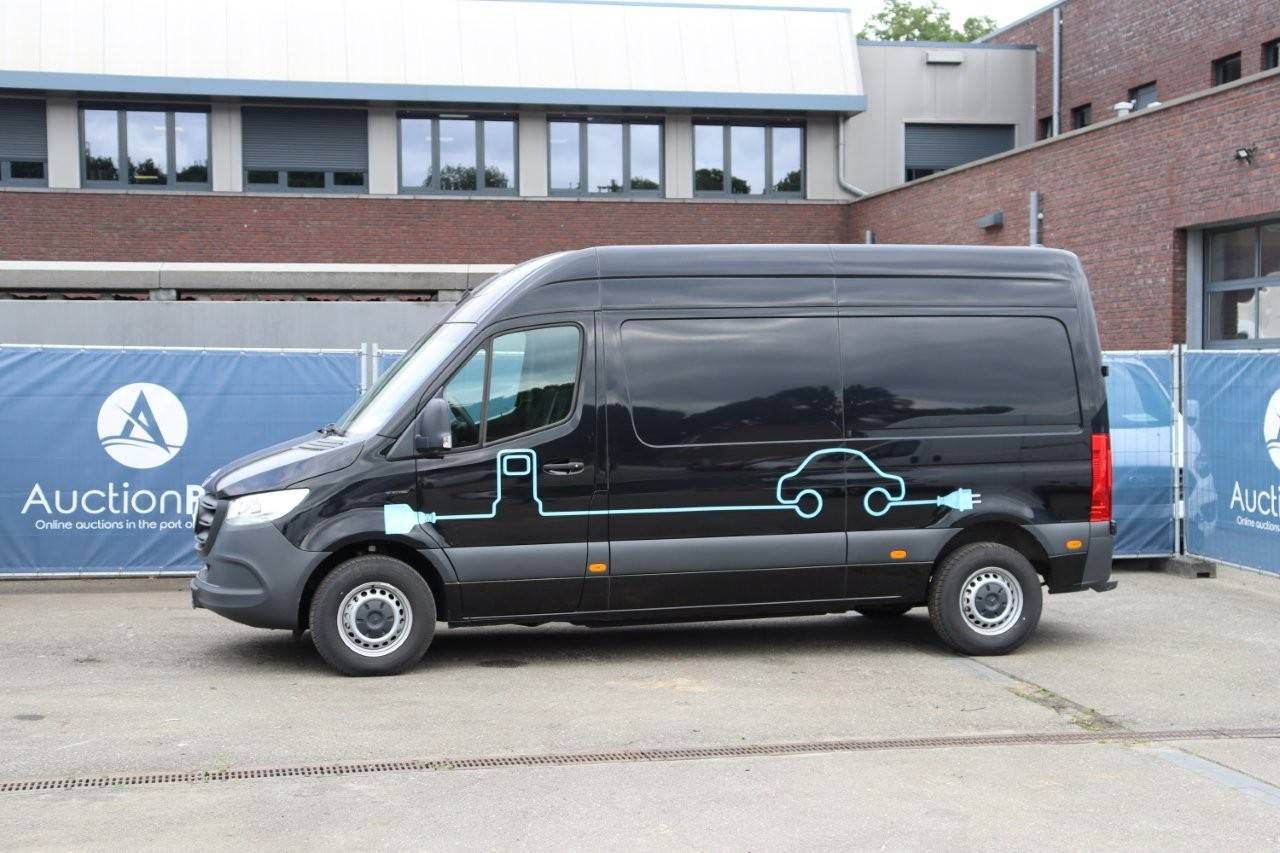 Bestelwagen Mercedes-Benz eSprinter KA L2H2 Elektrisch 2022