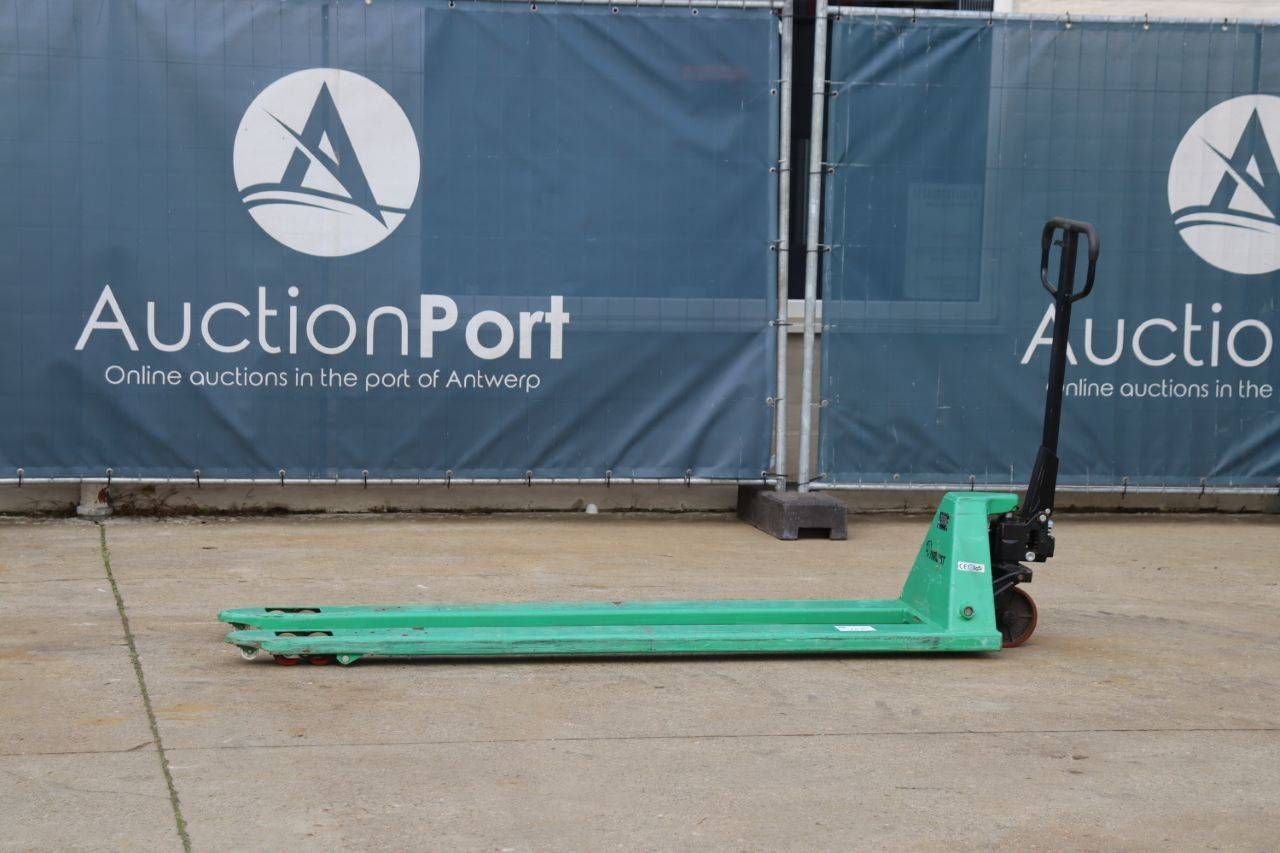 Pallet truck 2500kg