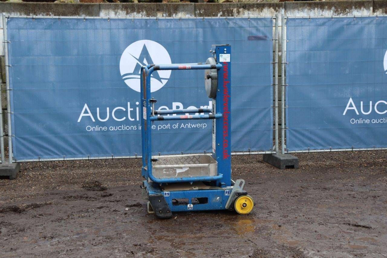 Mast lift Power Towers Peco lift Electric 3.5m