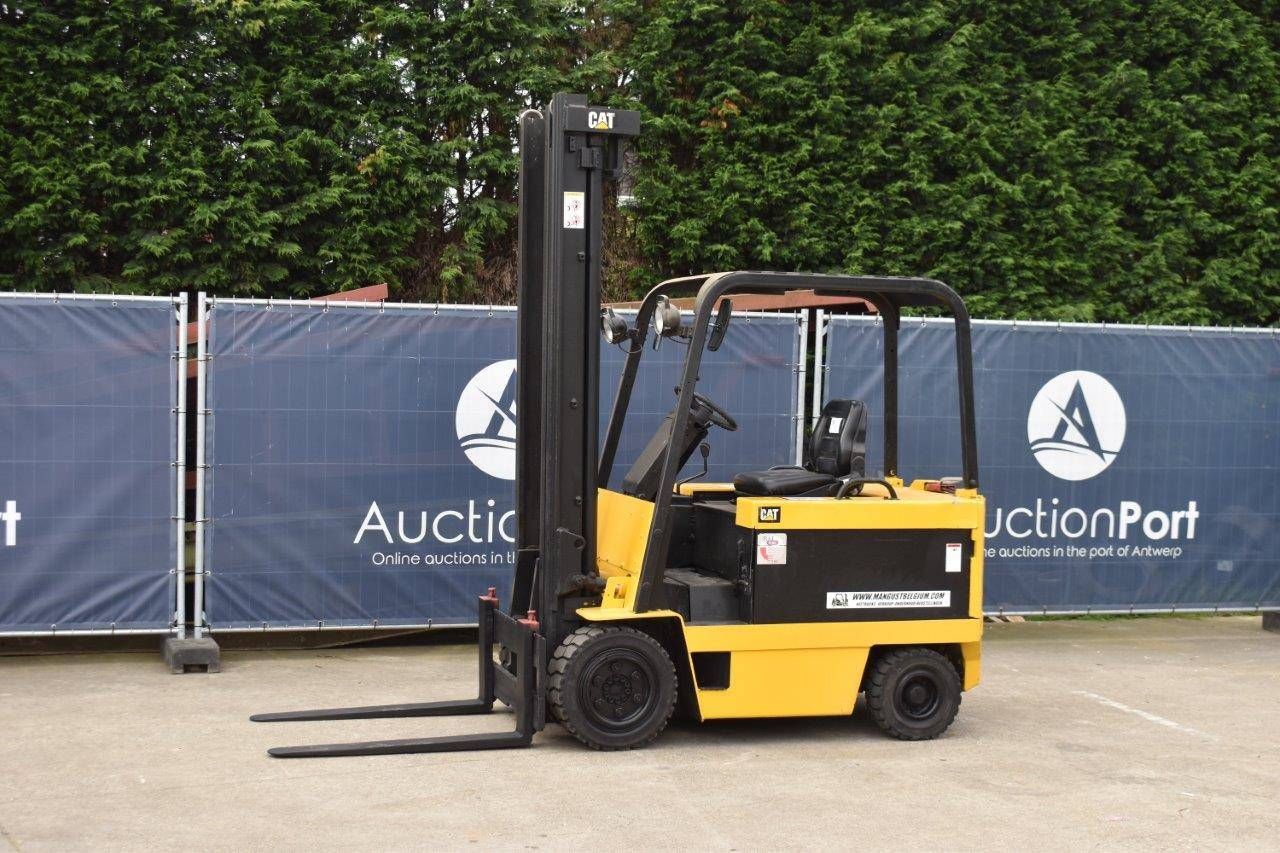 Gabelstapler Caterpillar Electric 3000kg