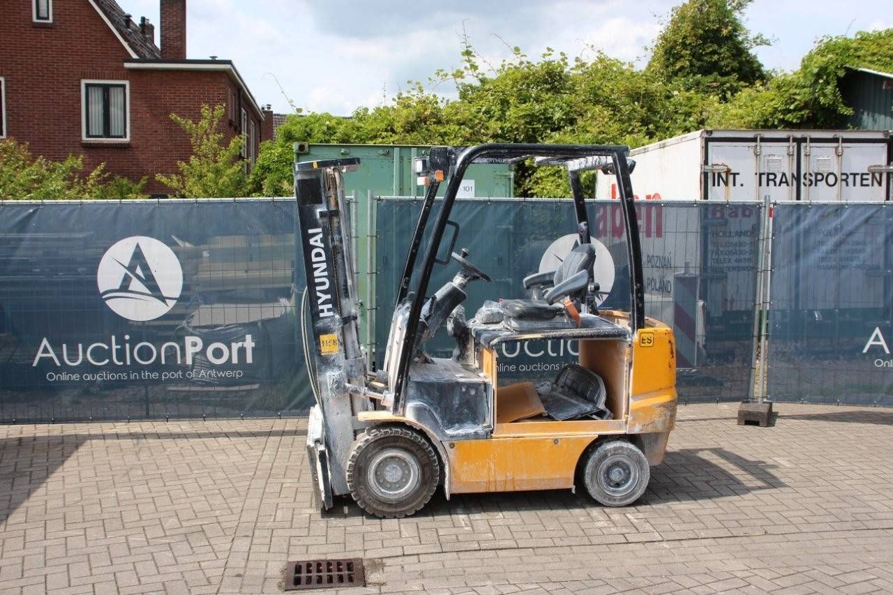 Forklift Hyundai 25B-9 Electric 4700kg 3.3m