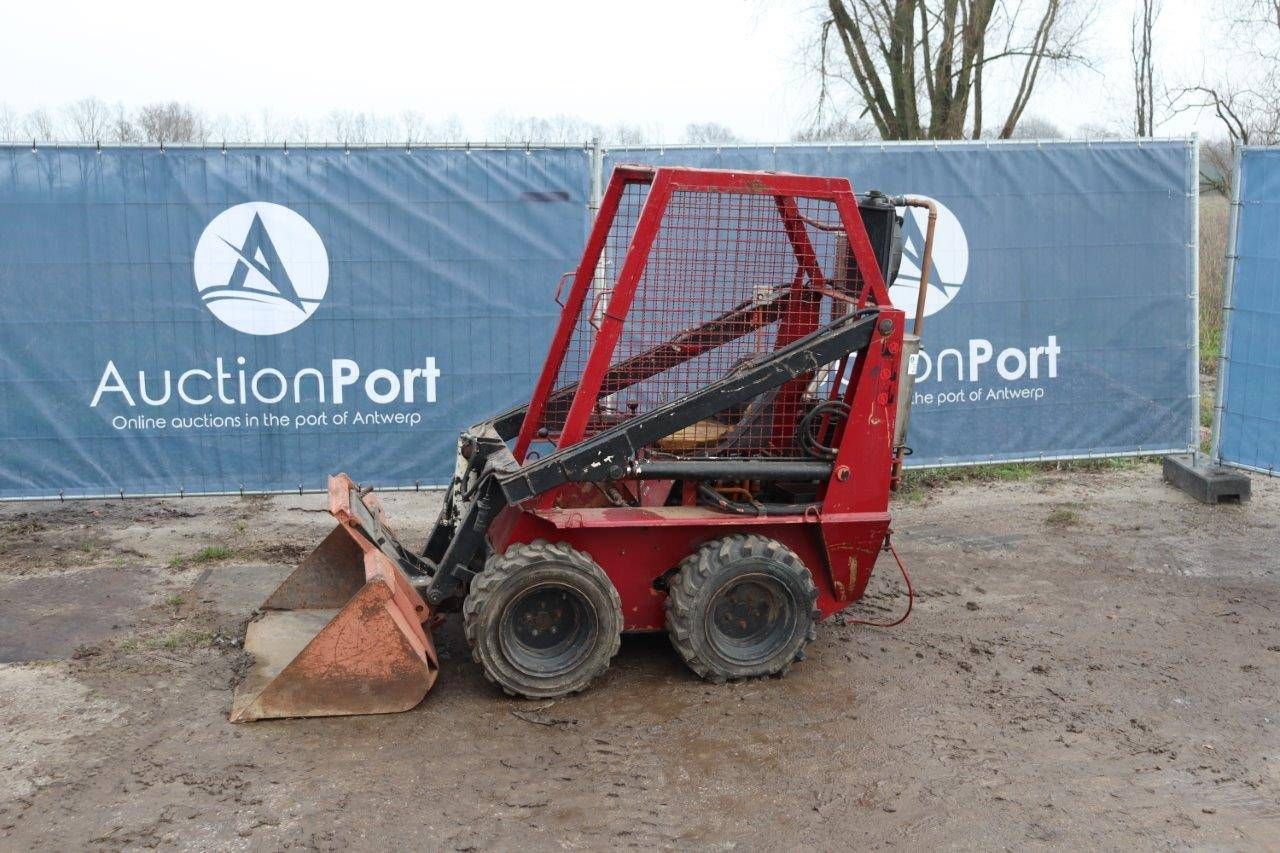Skid steer loader