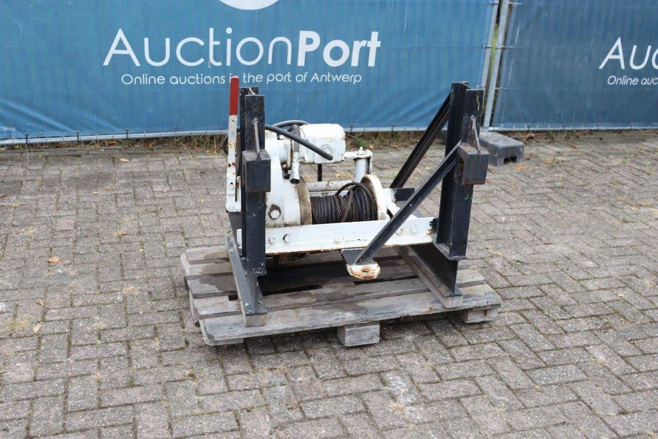 Steel wire winch