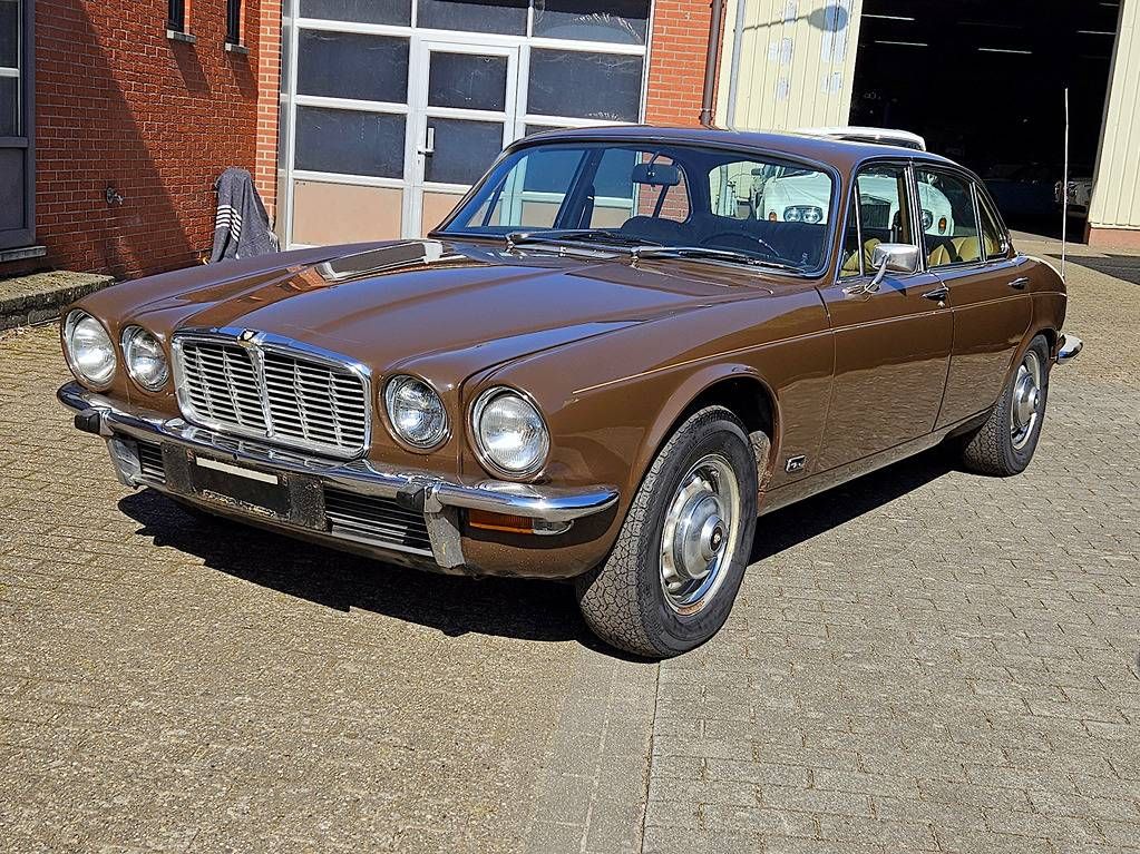 Jaguar XJ 4.2 Automatic (Margin)