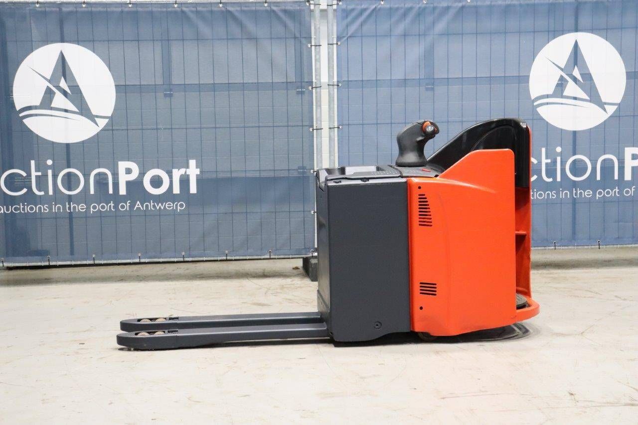 Pallet truck Linde T20 Electric 2013