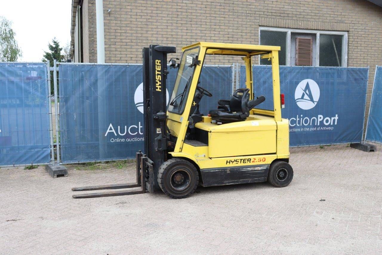 Forklift Hyster J2.50XM Electric 2440kg 4.95m 2003