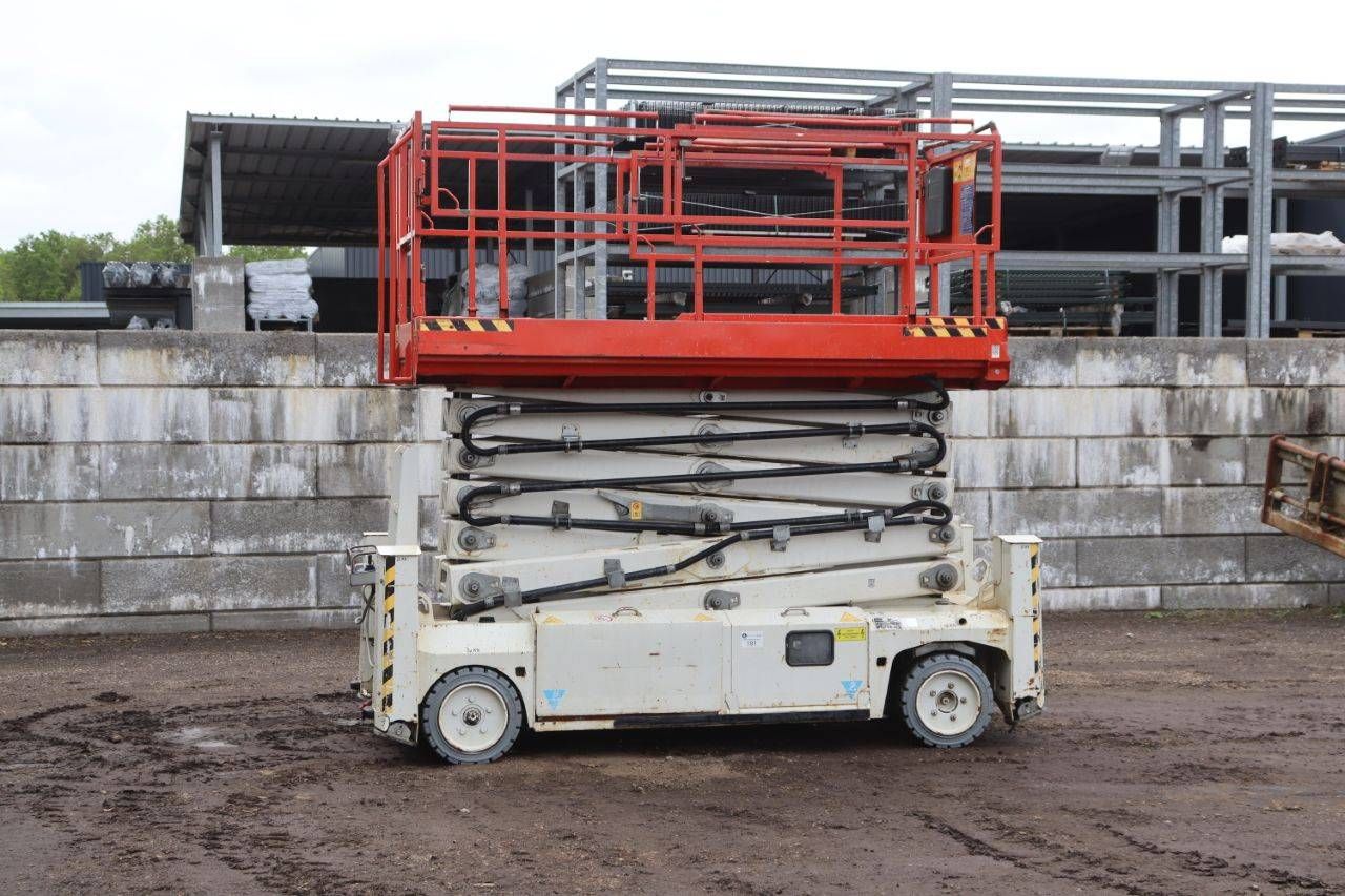 Scissor lift PB Electric 2014