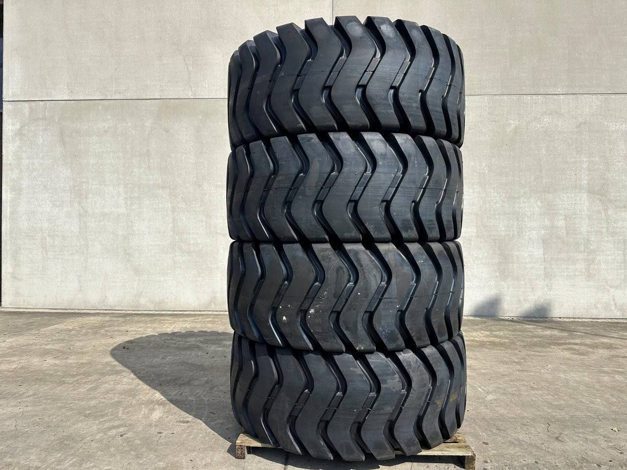 Forcestone 29.5-25 Wheel Loader Tires New