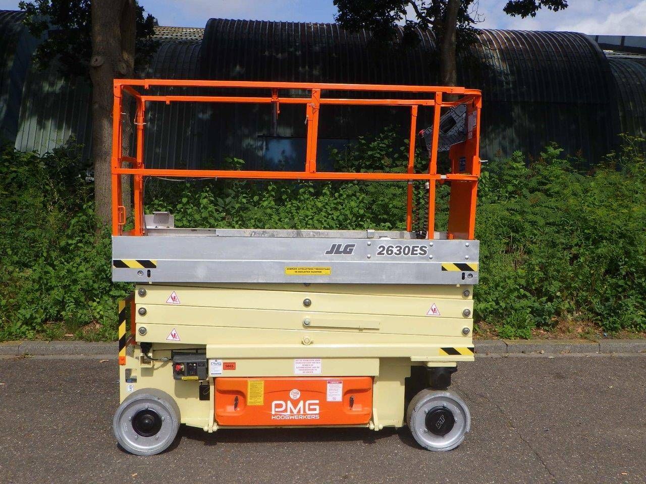Scissor lift JLG 2630ES Electric 9.77m 2012