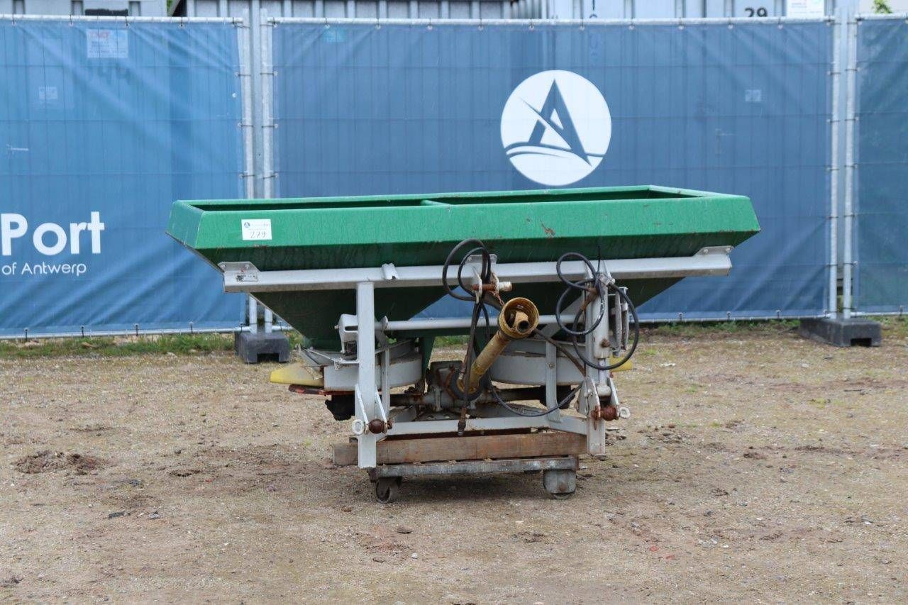 Lely Centerliner fertilizer spreader