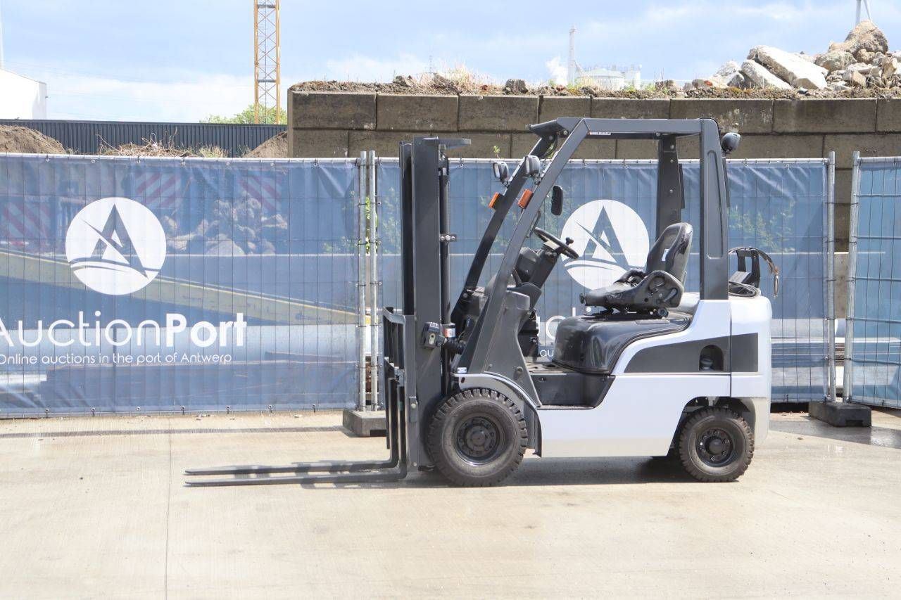Forklift Nissan EBT-P1F1 LPG 1500kg 3.0m 2009