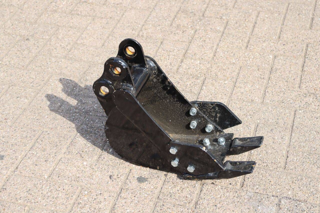 Excavator bucket