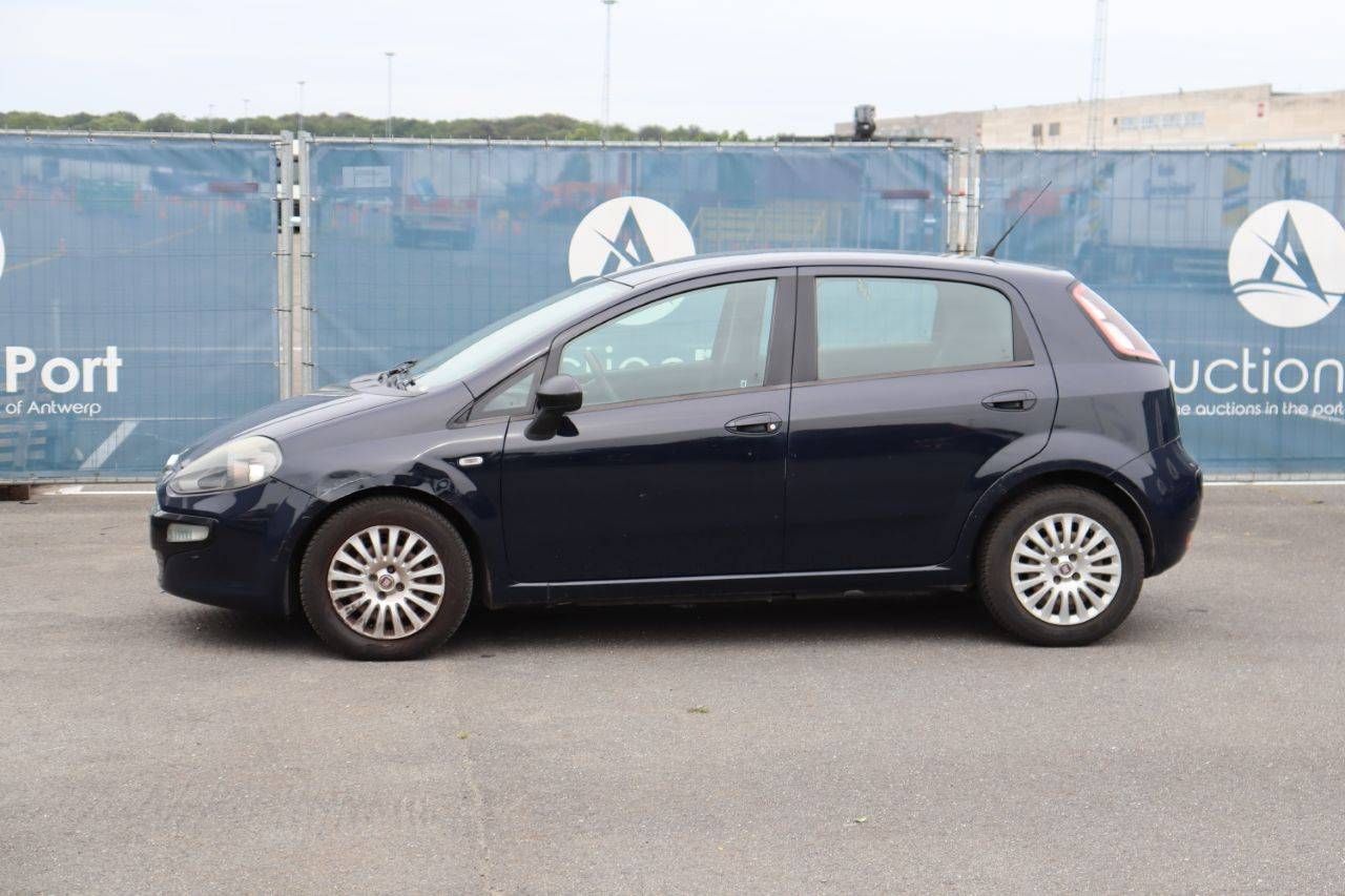 Passenger car Fiat Grande Punto Diesel 82hp 2011 (Margin)