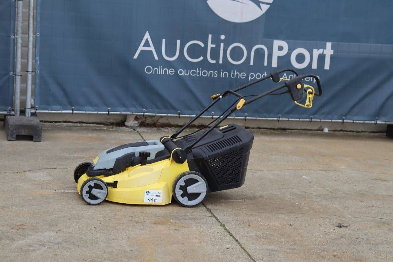 Electric lawn mower