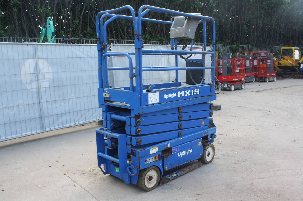 Scissor lift Upright MX19 Electric 7.8m