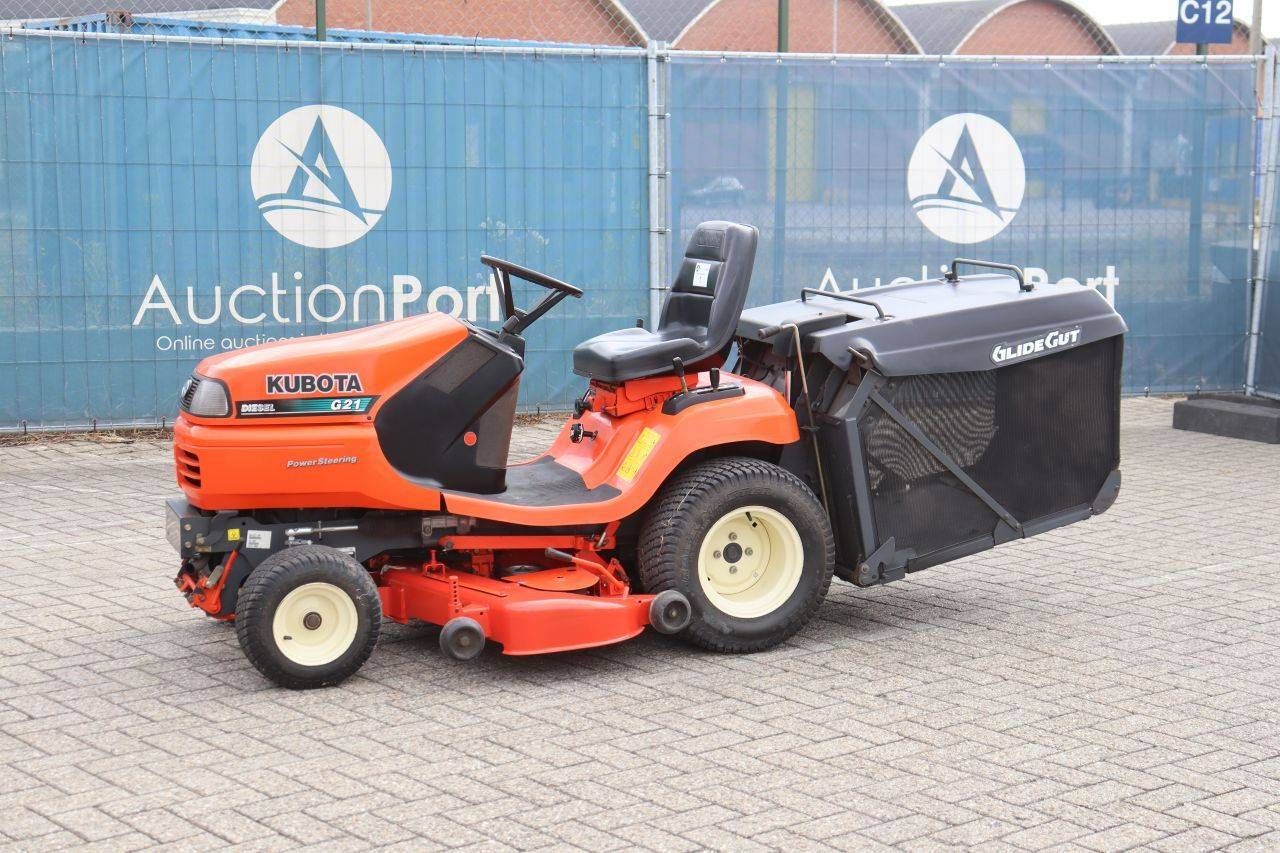 Cortador de grama autopropelido Kubota G21 Diesel 15,6 kW