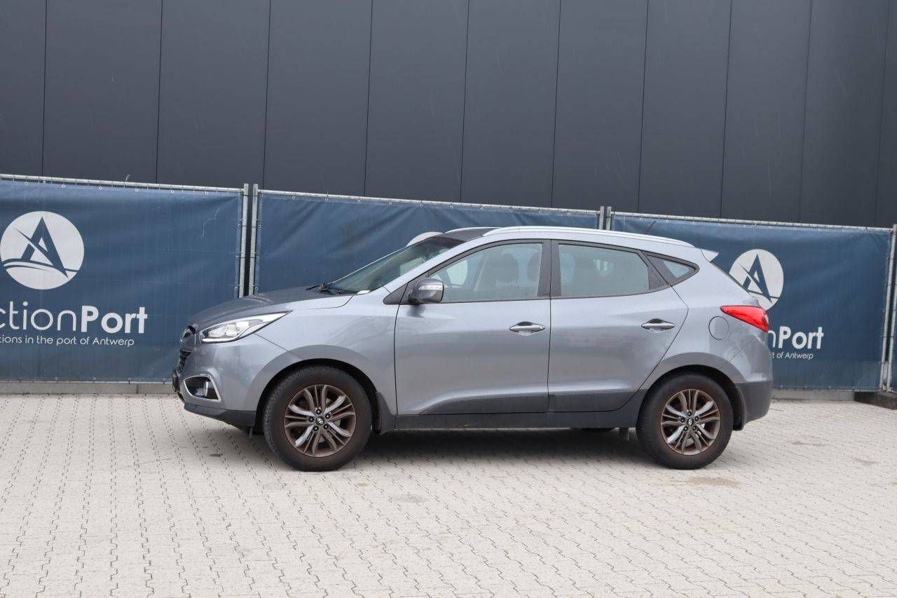 SUV Hyundai TUCSON Petrol 135hp 2014 (Margin)