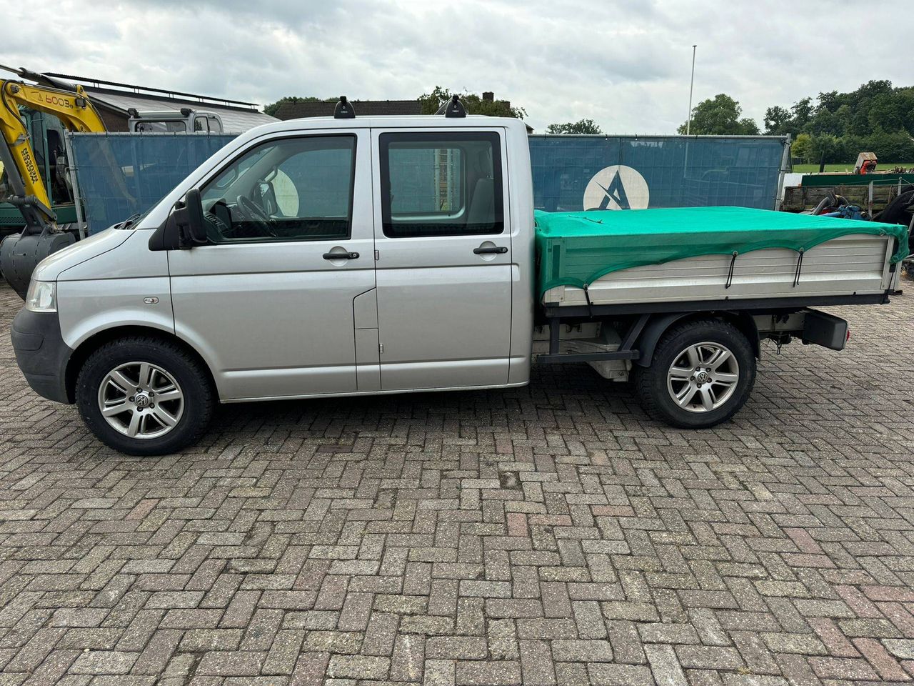Volkswagen TRANSPORTER PICK-UP DC B Petrol 2009