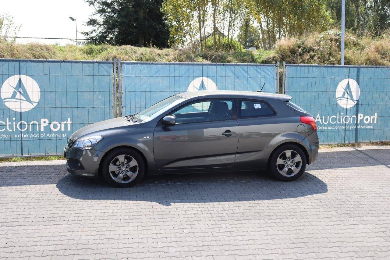 Kia CEE D Petrol 125hp 2011 (Margin)