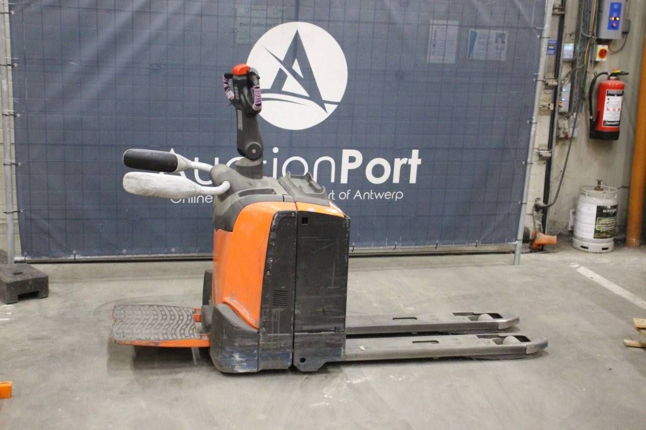 Pallet truck BT LPE220 Electric 2200kg 2016