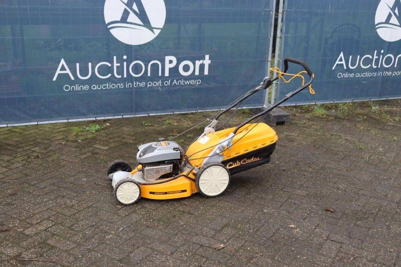 Lawn mower Cub Cadet CC46SPBE Petrol 2.4kW 2012 New (Margin)
