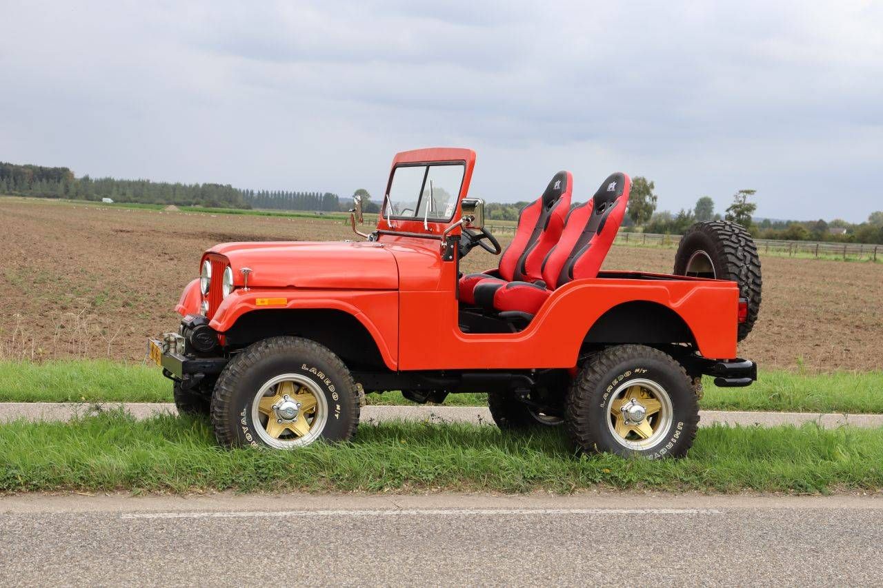 Jeep CJ-7 SUV a benzina