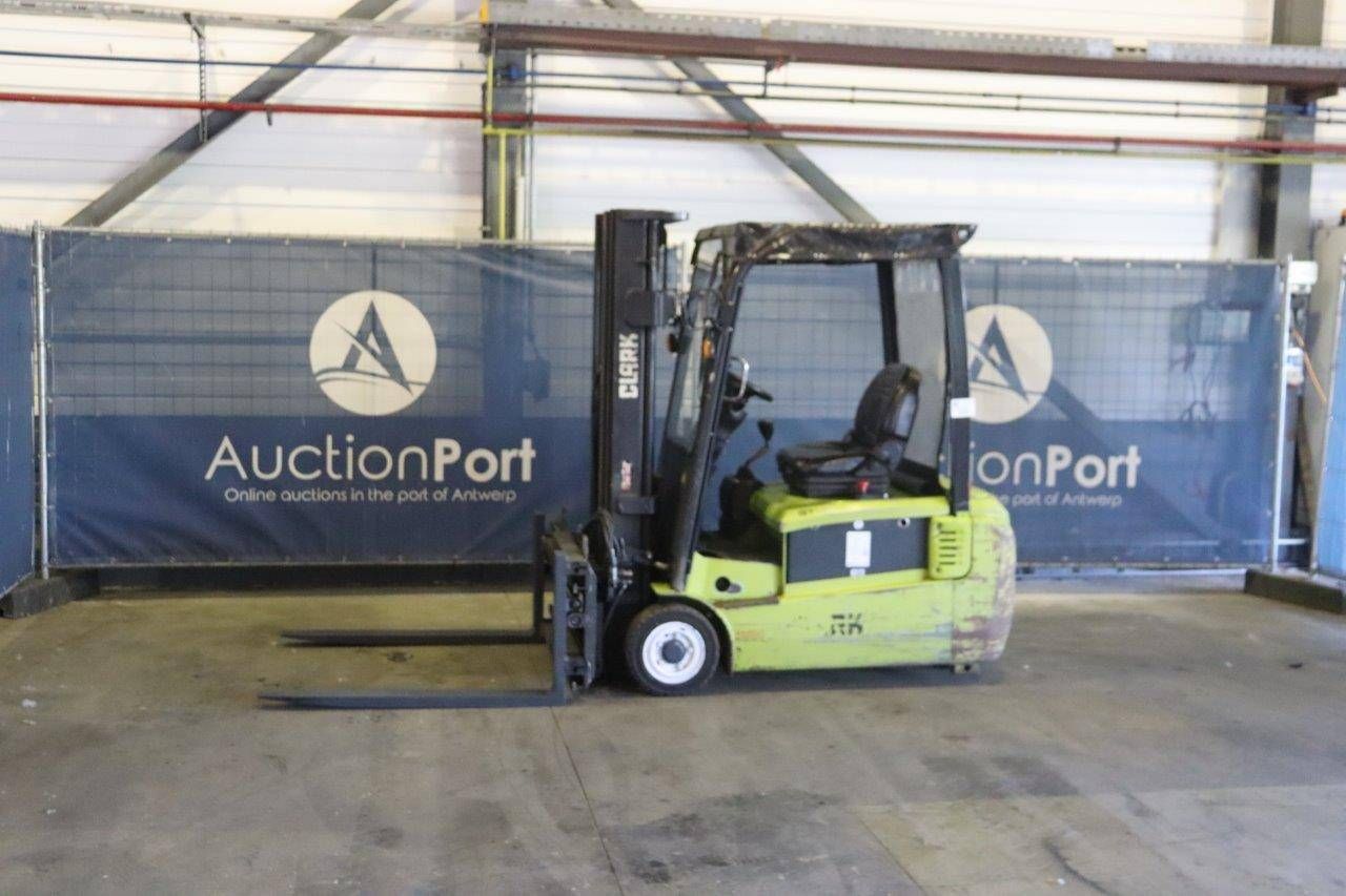Forklift Clark GTX Electric 1800kg 4.78m 2008