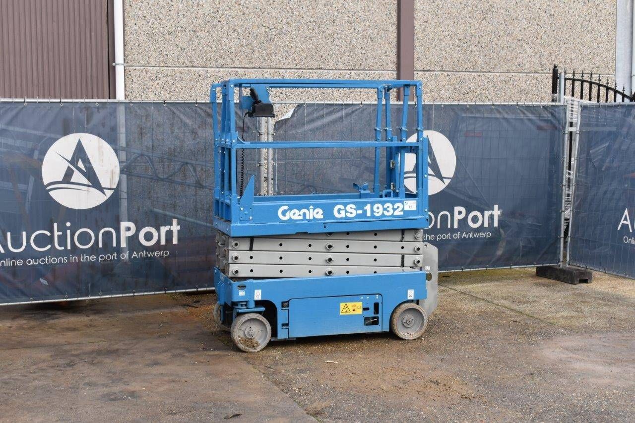 Scissor lift Genie GS-1932 Electric 7.8m