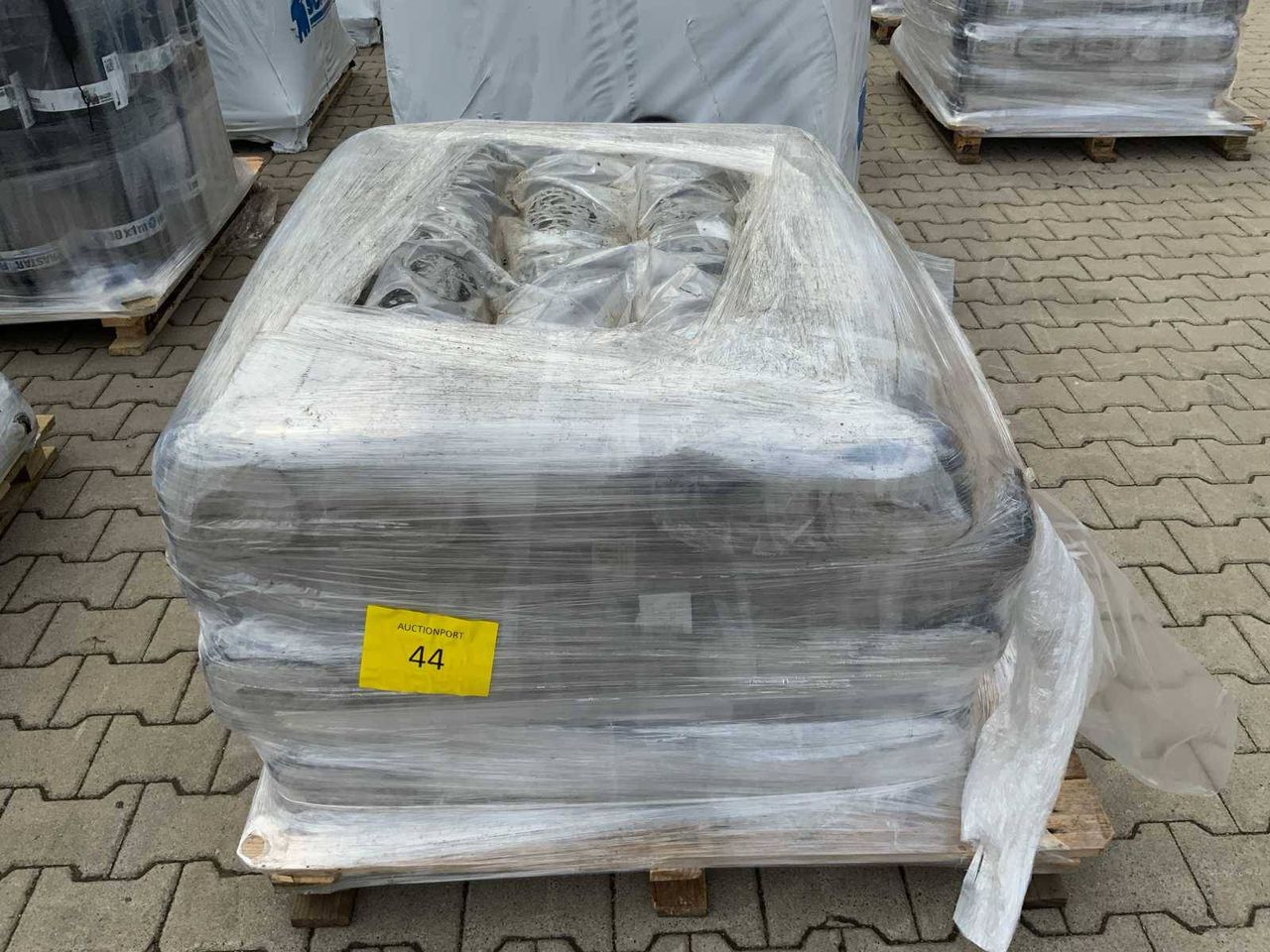 Pallet Roofing New