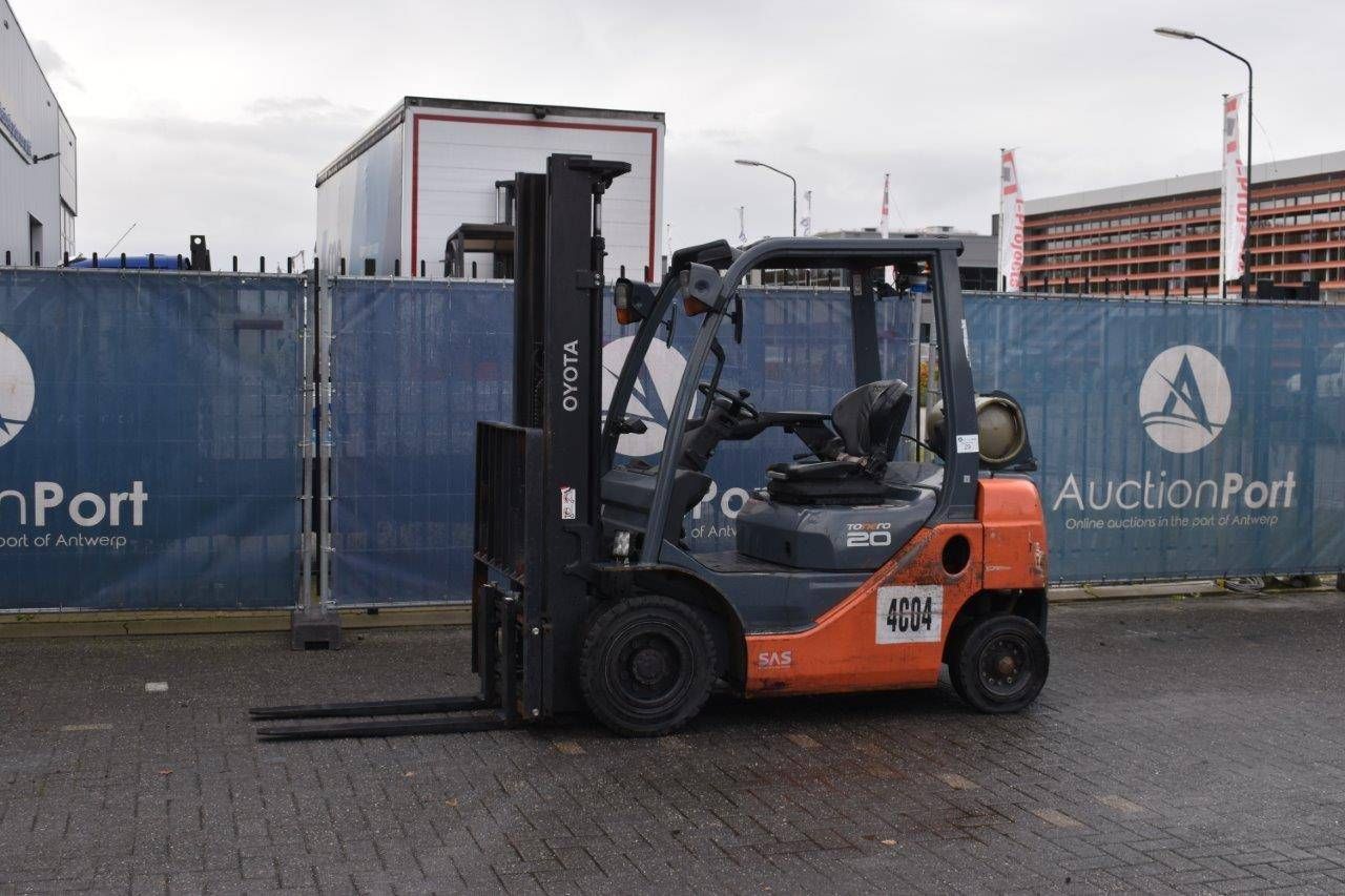 Forklift Toyota 02-8FGF20 LPG 2000kg