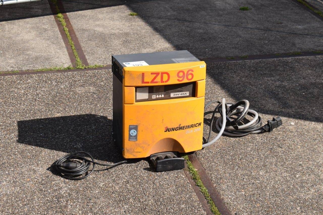 Charger Jungheinrich SLH 200
