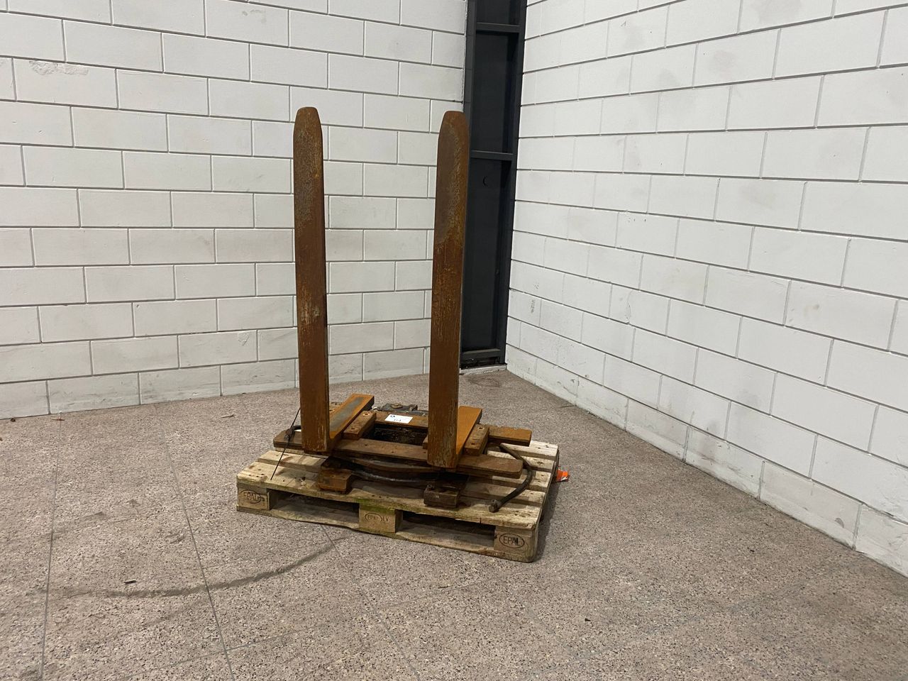 Rotator With Forks