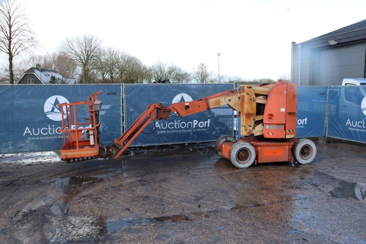 Nacelle télescopique articulée JLG E300AJP Électrique 11,19m (Marge)