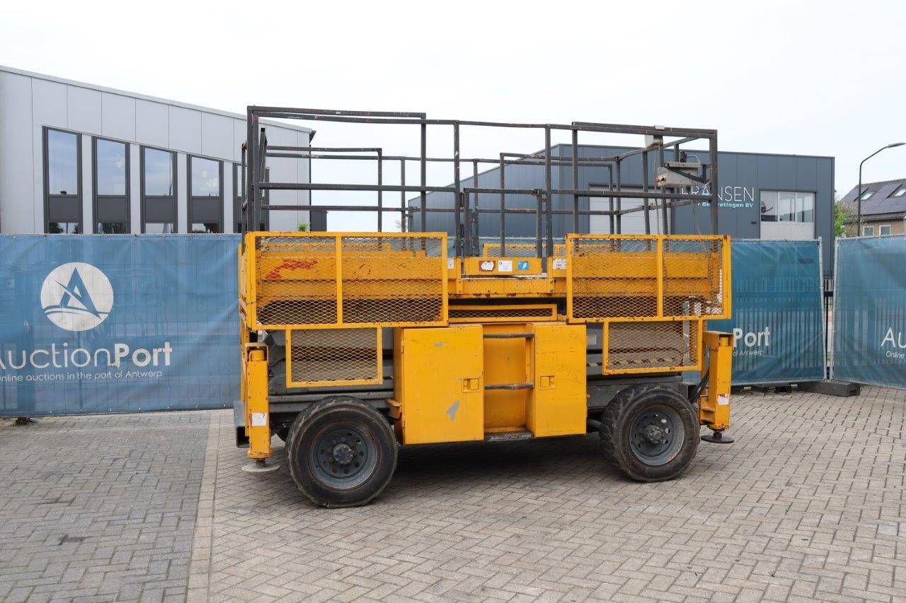 Scissor lift Skyjack SJ8831 Diesel 14.5m 4x4 2008