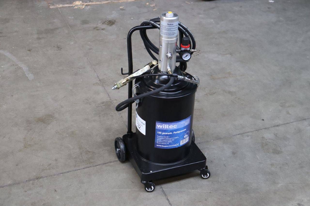 Wiltec 15L Pneumatic Grease Pump New