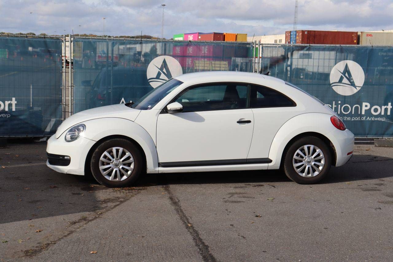 Passenger car Volkswagen Beetle Petrol 105hp 2014 (Margin)