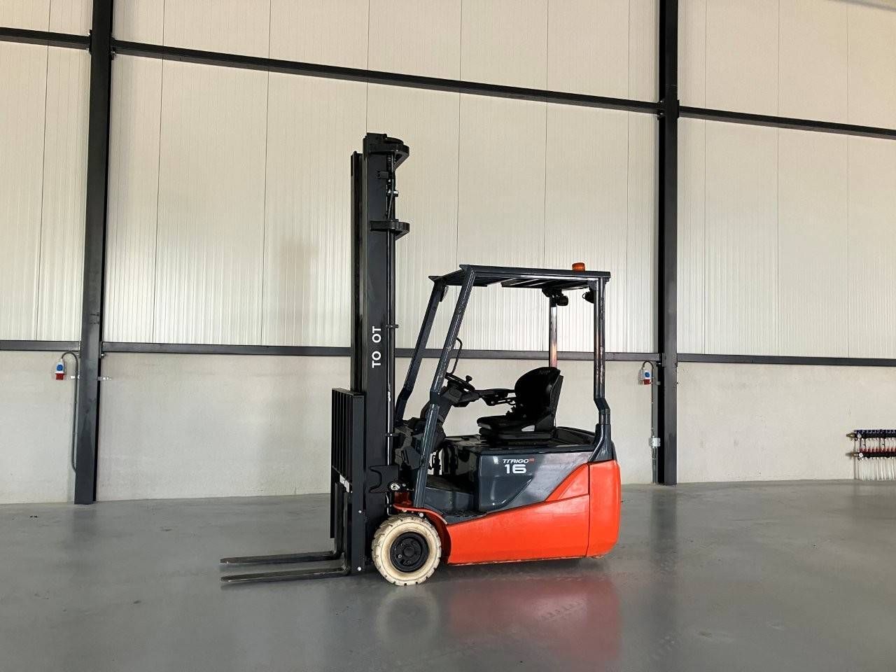 Toyota 8FBE16T Electric Forklift 1600kg 5.0m 2020