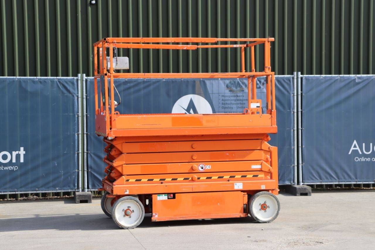 Scissor lift Skyjack SJIII-4632 Electric 11.7m 2015
