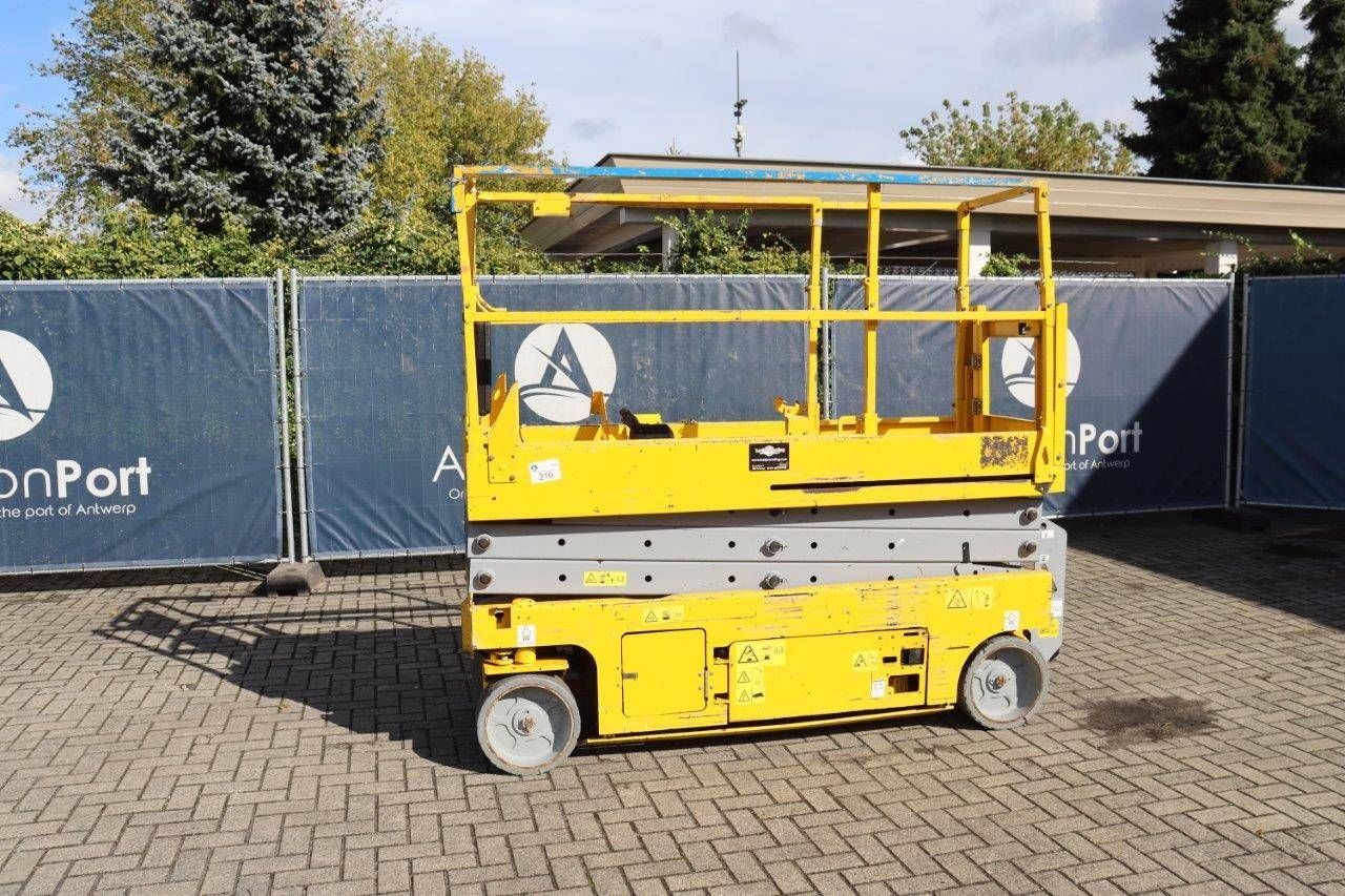 Scissor Lift Genie GS-2032 Electric 7.8m 2008