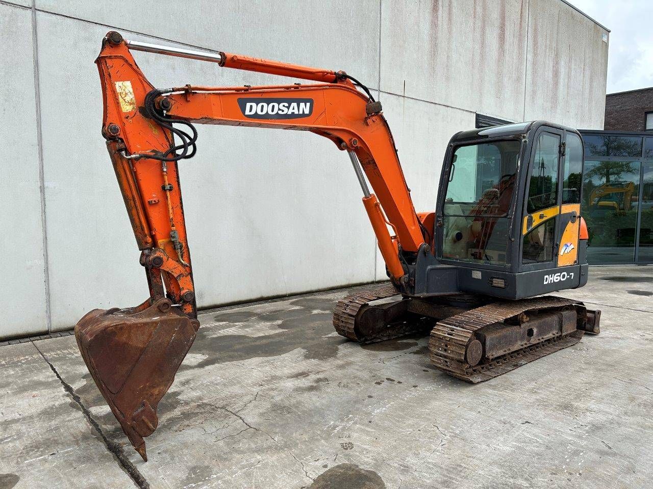 Excavadora de orugas Doosan DH60-7 Diésel
