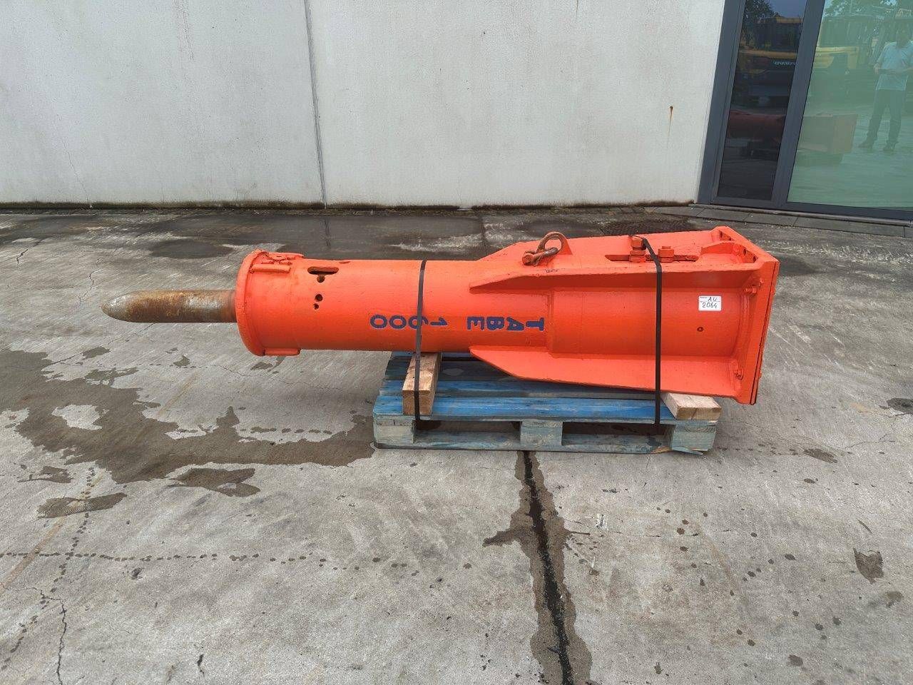 Demolition hammer Tabe 1600 with chisel