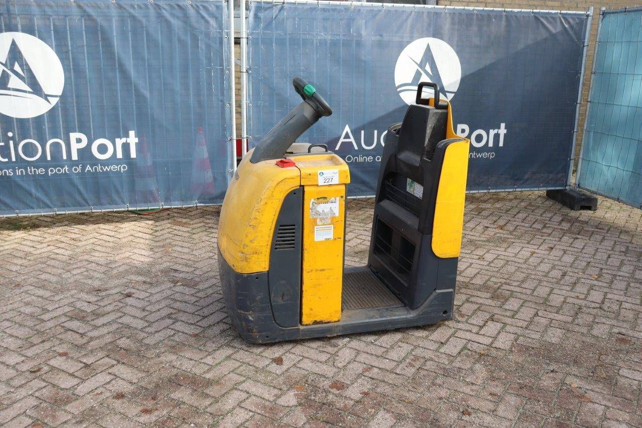 Pallet truck Jungheinrich ECE 220 Electric 2000kg 2006