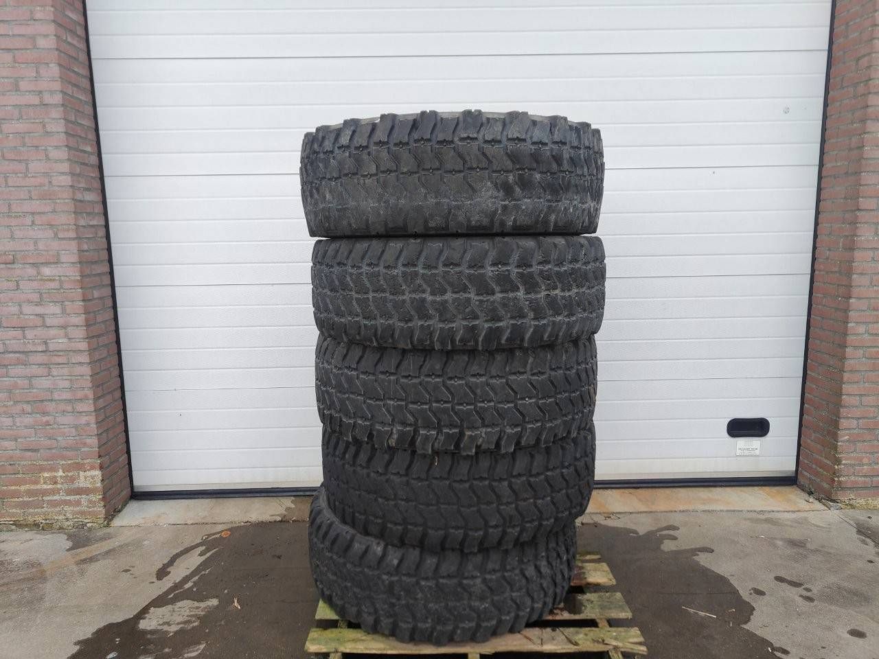 Tires Goodyear 395/85R20 5 pieces for Unimog