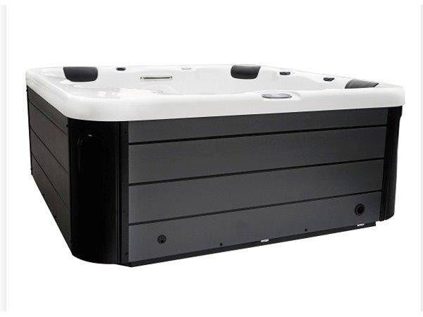 Jacussi Balbao Luxury Spa Whirlpool and outdoor spa New