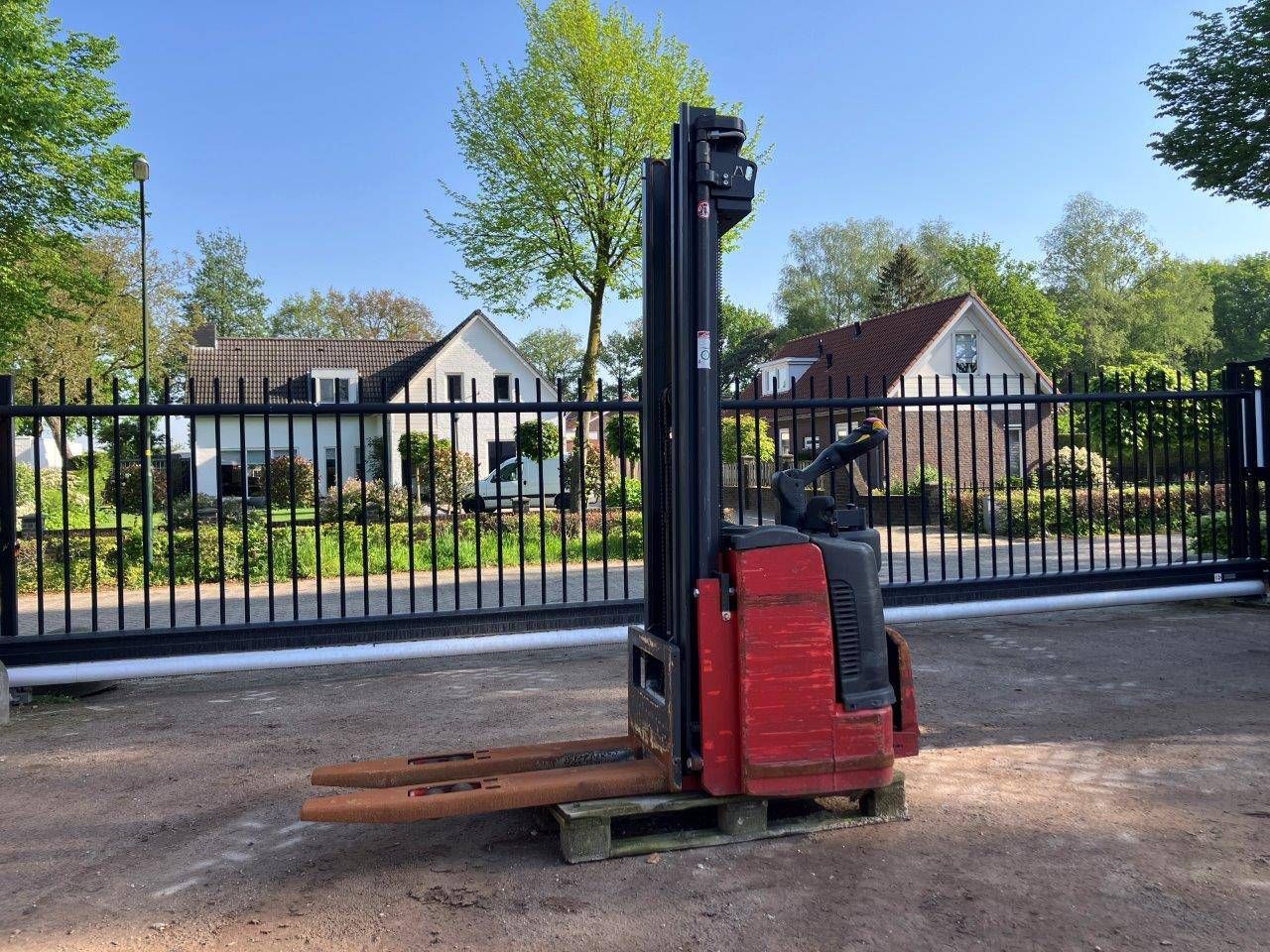 Stacker Linde L20 Electric 2000kg