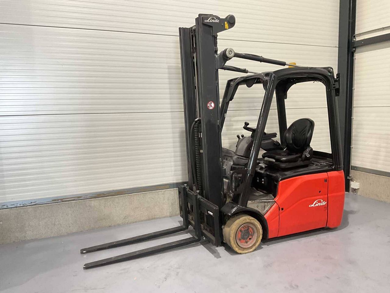 Forklift Linde E16C-01 Electric 1600kg 5.45m 2010