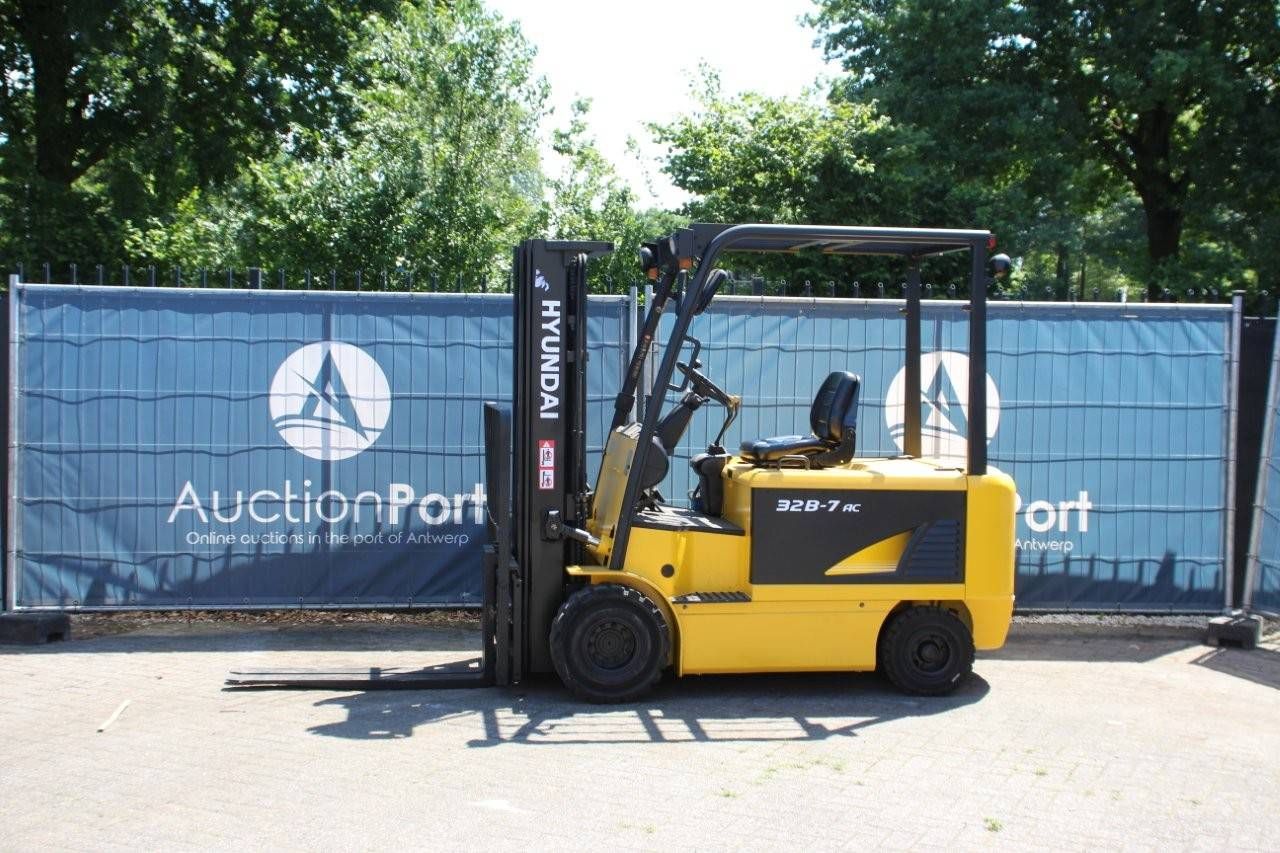 Forklift Hyundai 32B-7 Electric 2850kg 4.7m 2009