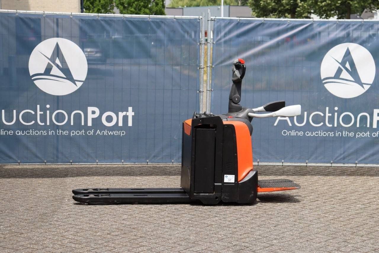 Pallet truck BT LPE200 Electric 2000kg 2015